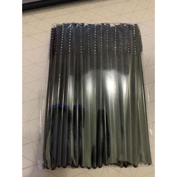 Щёточки  чёрные с чёрной ручкой